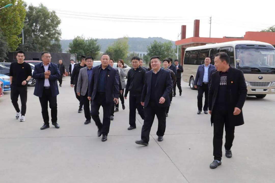 市委常委、統戰部部長(cháng)王松釗?一行蒞臨河南三味奇走訪(fǎng)調研